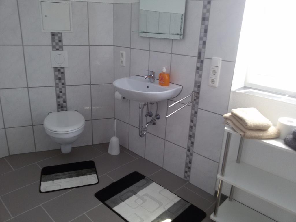 Appartement Gastehaus Nickolai à Flomborn Extérieur photo
