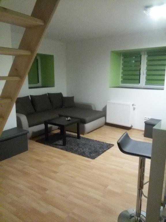 Appartement Gastehaus Nickolai à Flomborn Extérieur photo