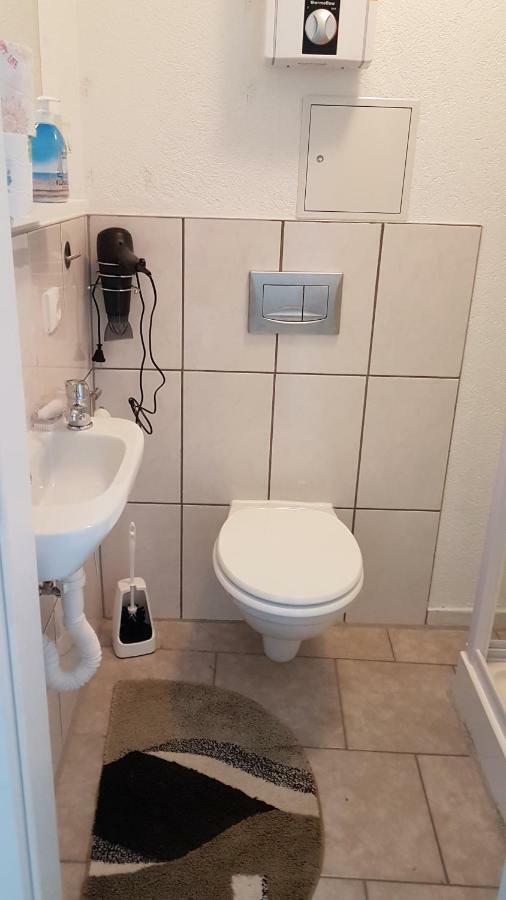 Appartement Gastehaus Nickolai à Flomborn Extérieur photo